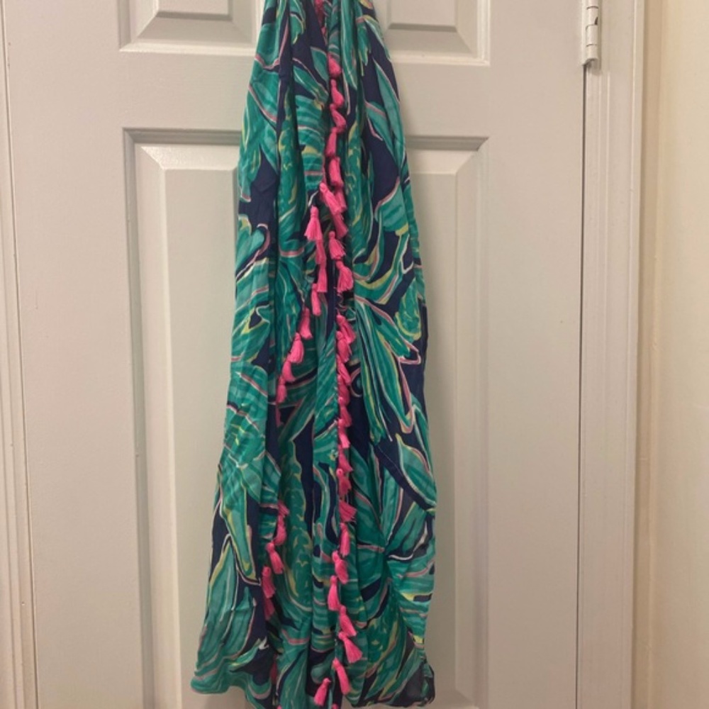 Lily Pulitzer scarf tropical print with pink tassels (like new)